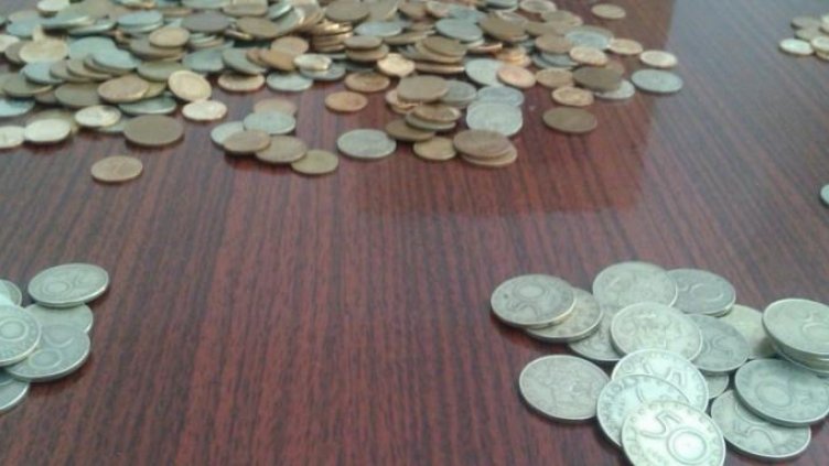 Дядо и баба си броят стотинките, а НОИ им обяснява днес – кое, защо и как