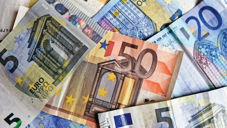 Потокът от пари пресъхна. Емигрантите ни вече не пращат на родата тук