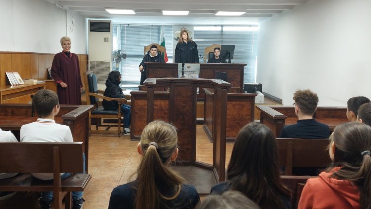 Районният съд и Районната прокуратура във Варна проведоха съвместно Ден на отворени врати