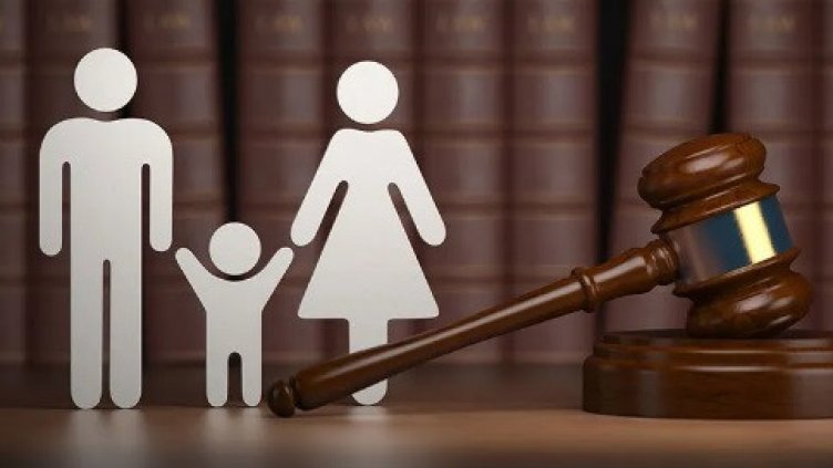 Осъдиха две варненки, неплащали издръжка на децата си