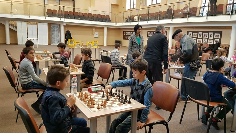 ОУ „Черноризец Храбър“ с победа в турнир по шах