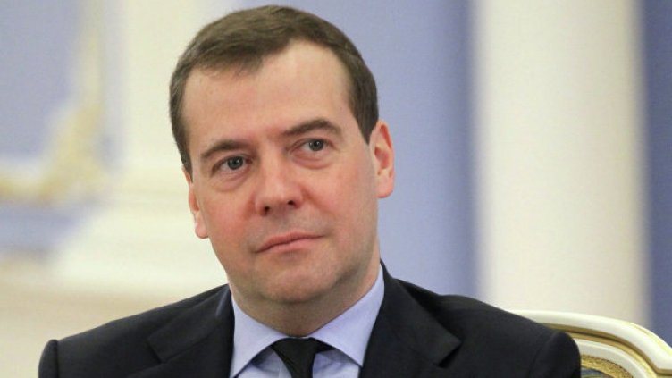 Евакуираха Медведев заради взривове