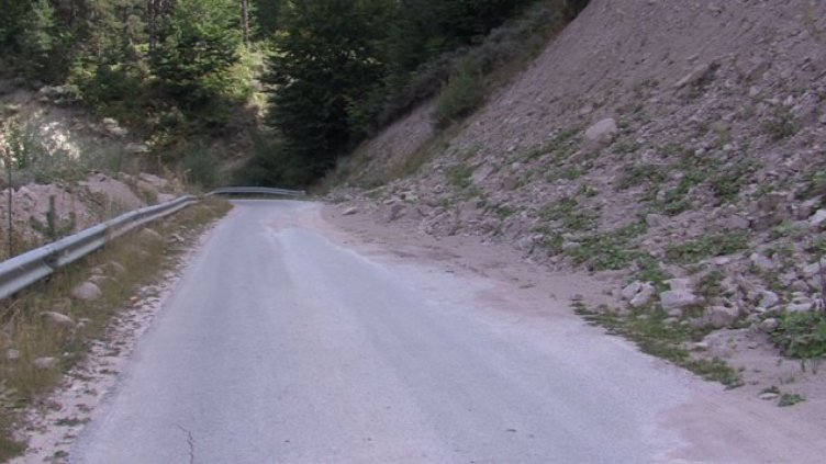 Път, ремонтиран за 16 млн. лева, функционира незаконно 9 г.