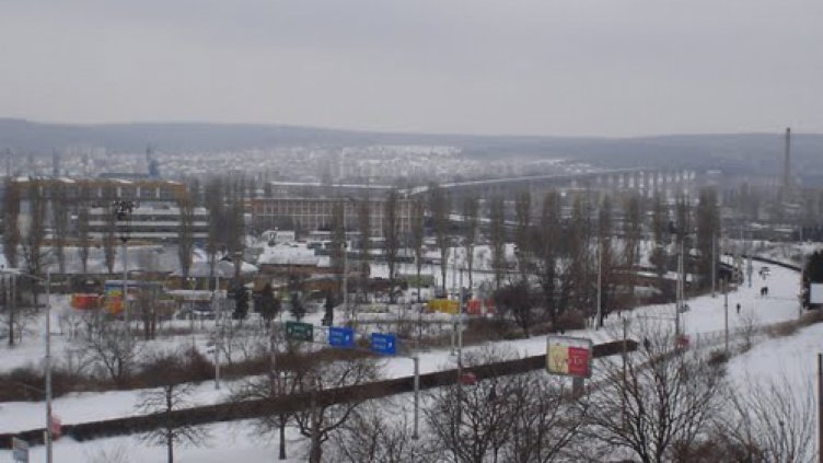 Следят за обледяване по Аспарухов мост