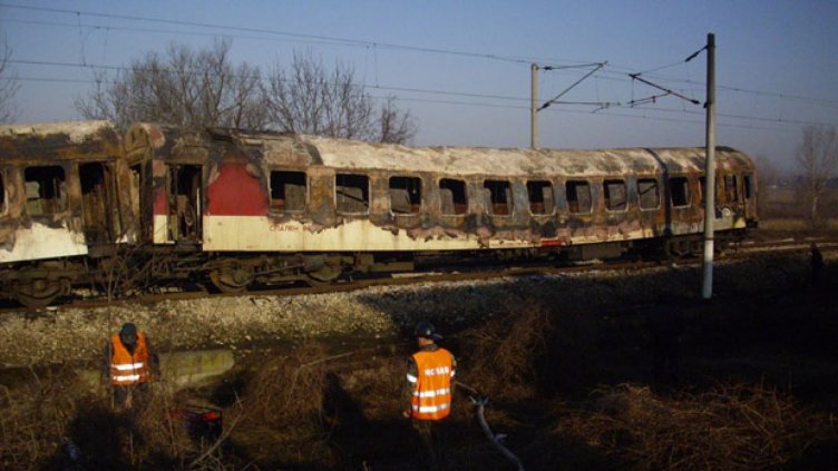 Машинист от влака ковчег София-Кардам бедства болен и без пари
