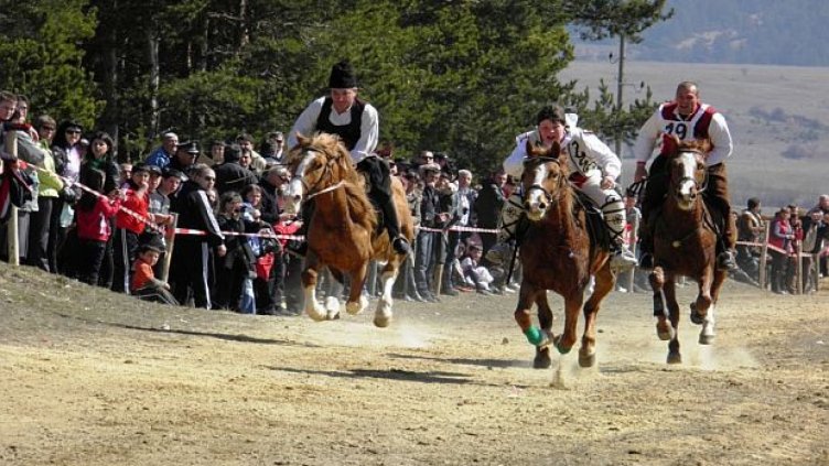 Тодоровден е! Наздраве на имениците!