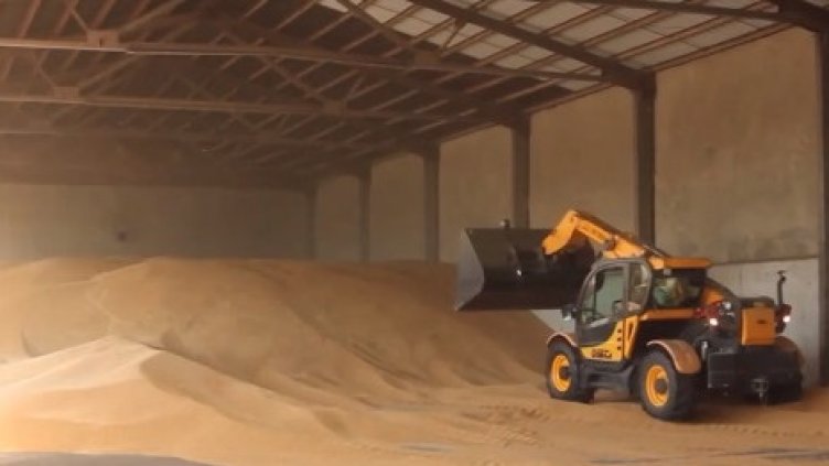 Полша удължава забраната за внос на украинско зърно и след 15 септември