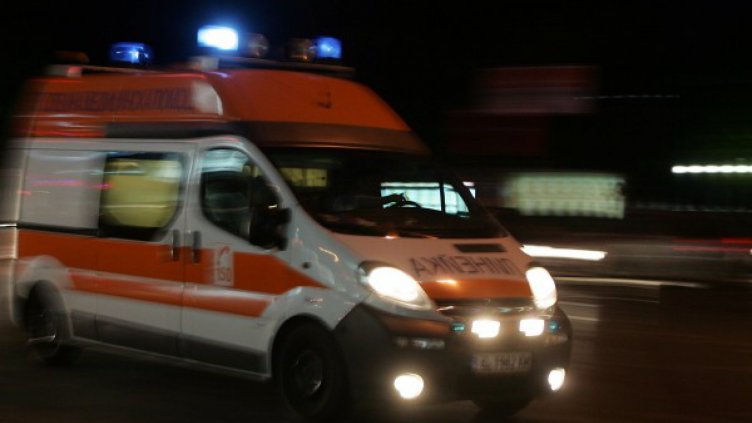 76-годишна е загиналата жена, блъсната от микробус във Варна