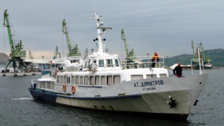 Предлагат за приватизация моторен кораб „Атанас Димитров“
