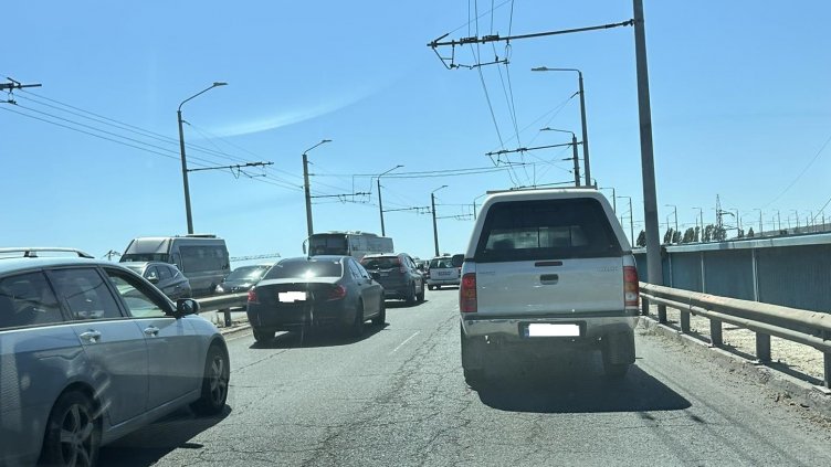 Изследват техническото състояние на Аспаруховия мост