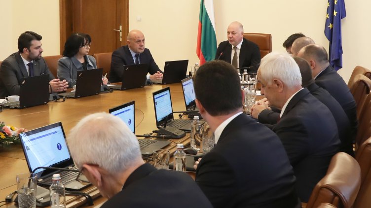 Премиерът към министрите: Следвайте визията и приоритетите, които сами сте поставили