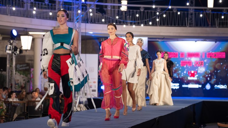 Звезден блясък, стил и много красота белязаха XVI издание на Фестивала на модата и красотата във Варна (Снимки)
