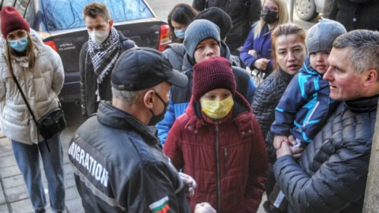 Държавата ще плати на хотелиерите престоя на украинските бежанци само до 15 ноември