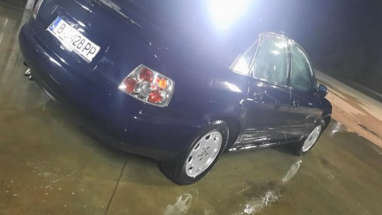 "Ауди" свито от варненския кв. "Победа". Видите ли го, звънете на Златко