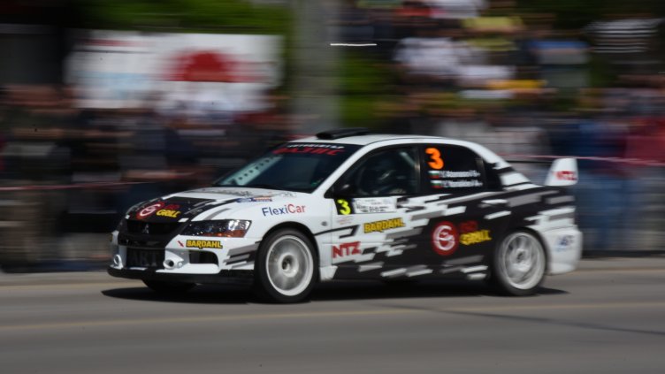 Снимки: Пламен Гутинов