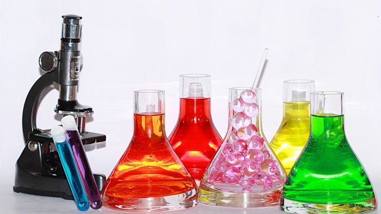 Химиците отбелязват професионалния си празник