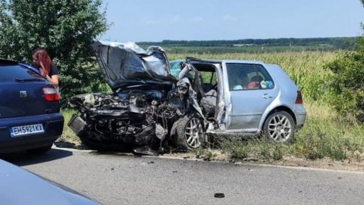 Петима загинаха при тежко ПТП на пътя Ловеч - Плевен