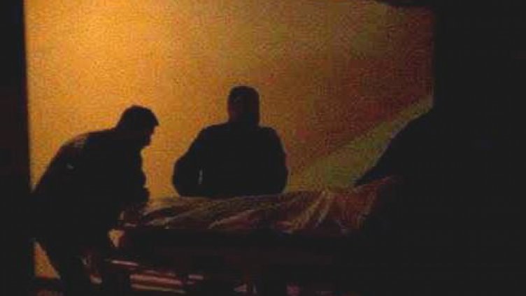 Млада жена се хвърли от 5-ти етаж заедно с детето си в Бургас