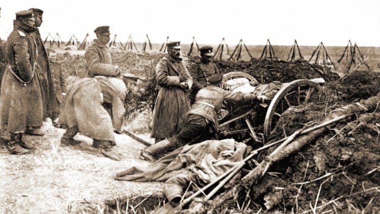 В КРАЯ НА 1912 И НАЧАЛОТО НА 1913 Г. ГОЛЯМА ЧАСТ ОТ БЪЛГАРСКАТА АРТИЛЕРИЯ е съсредоточена около обсадения Одрин &ndash; архивна фотография.