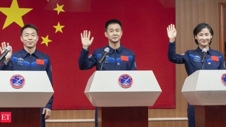 Китай изпрати жена в Космоса