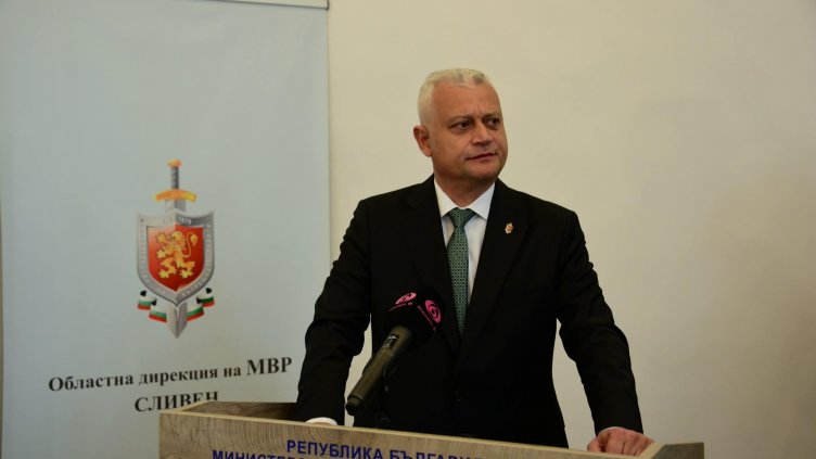 Дечев: Има трайна тенденция на намаляване на миграционния натиск