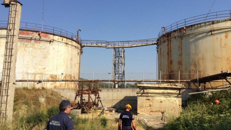 Започна извозването на трихлоретана от Девня