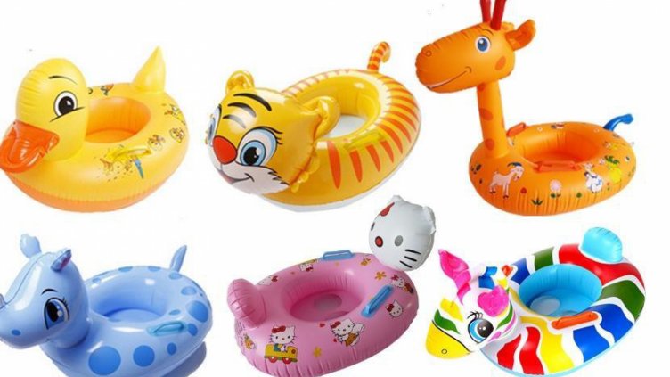 Надуваеми дюшеци и възглавнички могат да направят лятото опасно 