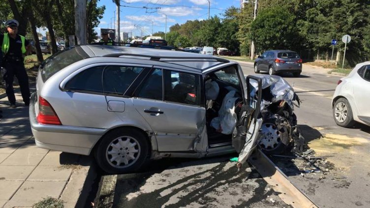 Неправоспособен с джип причинил мелето на бул. "Сливница"