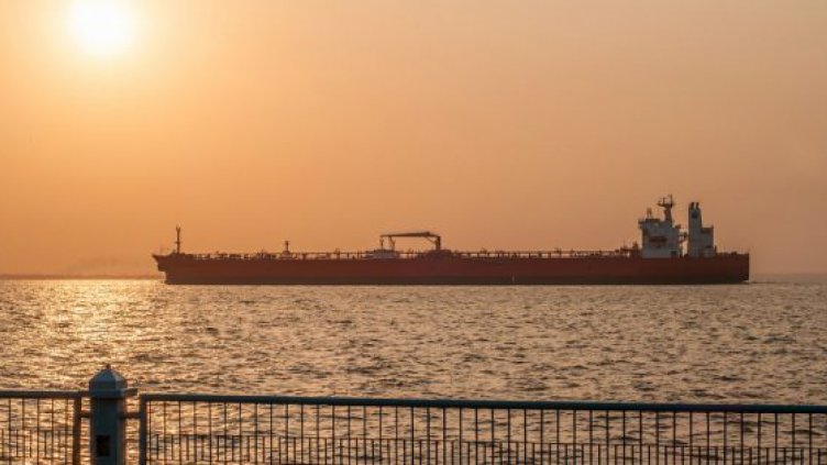 Конфискуван либийски танкер в Бургас вкара България в конфликт с Либия