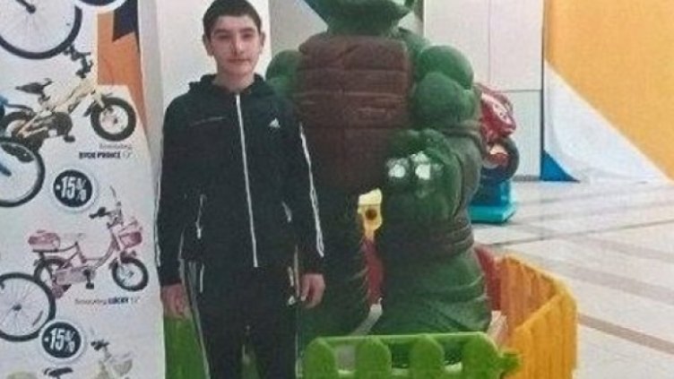 16-годишен сирак се нуждае от помощ