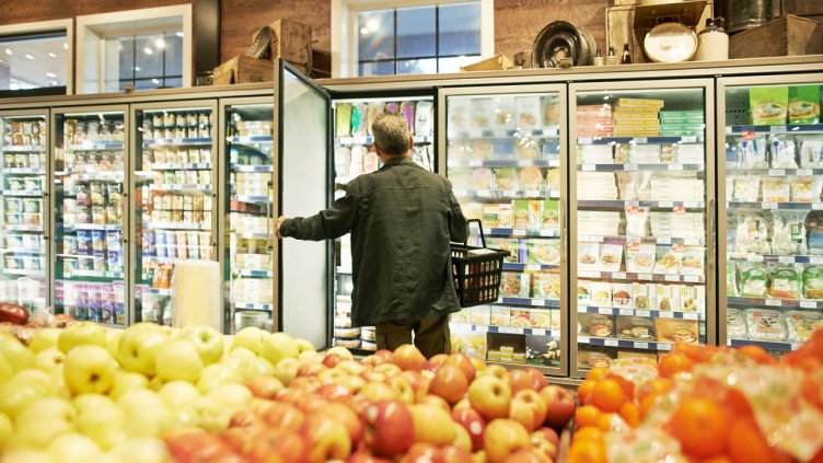 Разходите ни двойно повече от доходите. А парички откъде да си вземем?