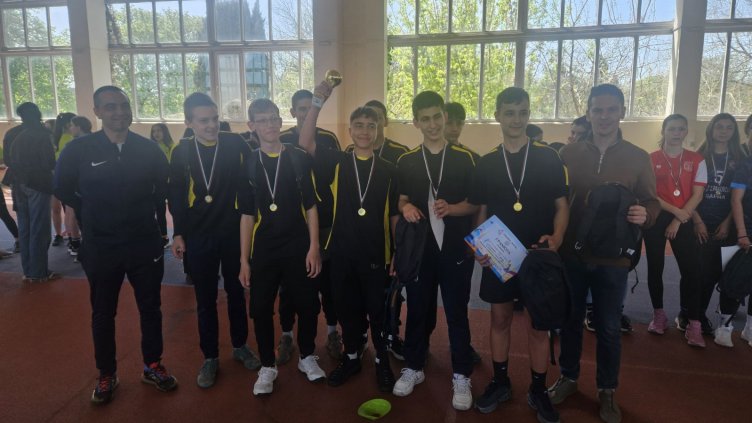 Наградиха победителите в леката атлетика в Общинските ученически игри