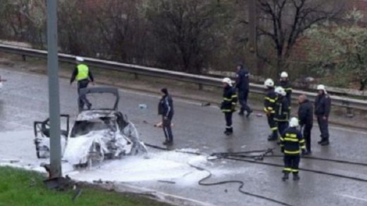 Трагедия! Млад мъж изгоря до майка си при адска катастрофа в Русе