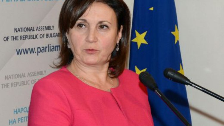 Изслушват Румяна Бъчварова в НС за престрелката в Слънчев бряг