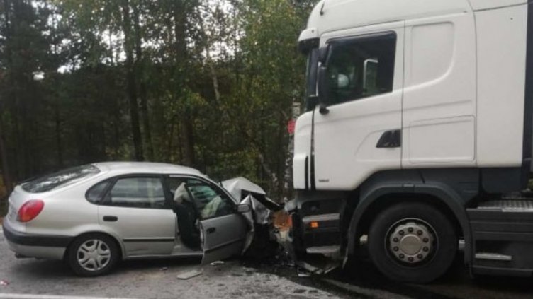 Челен удар остави 2 трупа на пътя