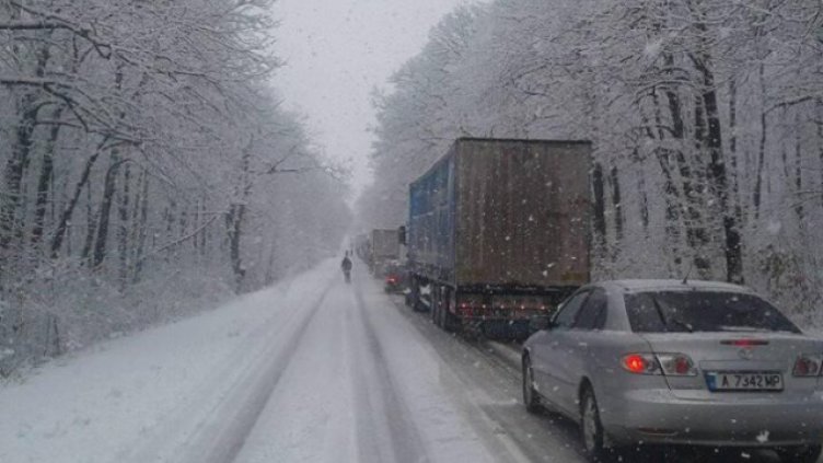 Още 3 дни със сняг ни чакат във Варна през март