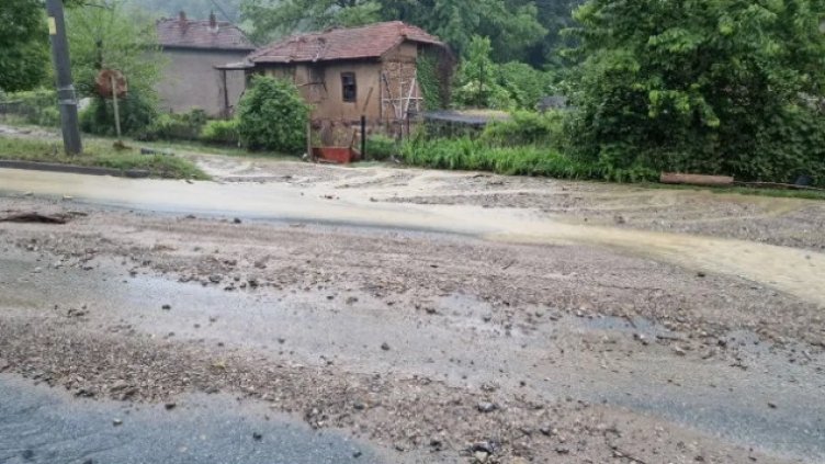 Наводненията в Северозапада продължават