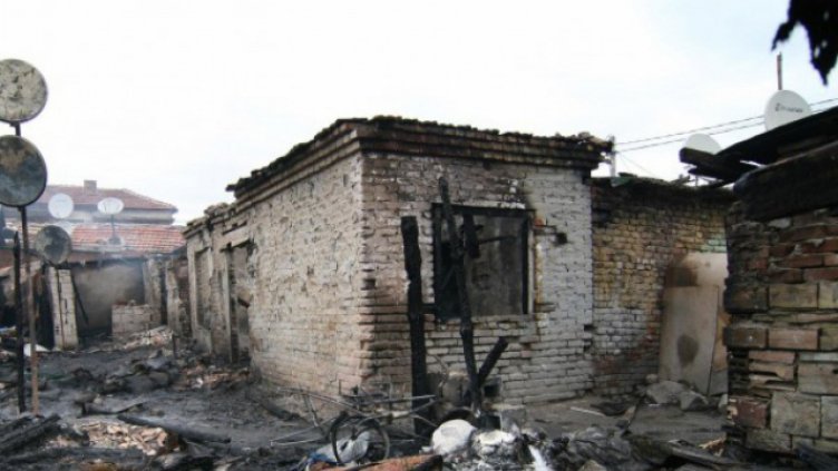 Роми от Войводиново загубиха дело за къщите си