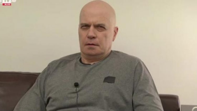 Слави кълне безмилостно "К&А" с пост: Пожелавам ви да се задавите с власт!