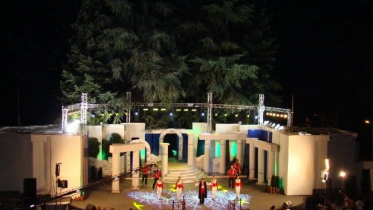 Бум на наши и чужди туристи за фестивала „Пирин фолк"