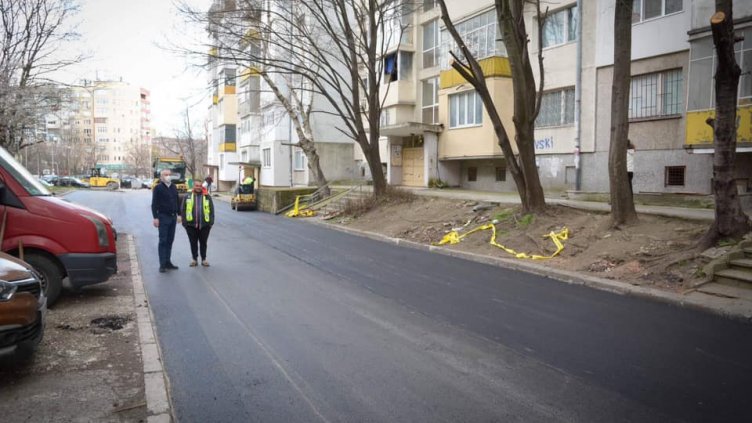 Асфалтираха пред блоковете 1 - 3 до ул. “Петър Райчев” в кв. "Левски"