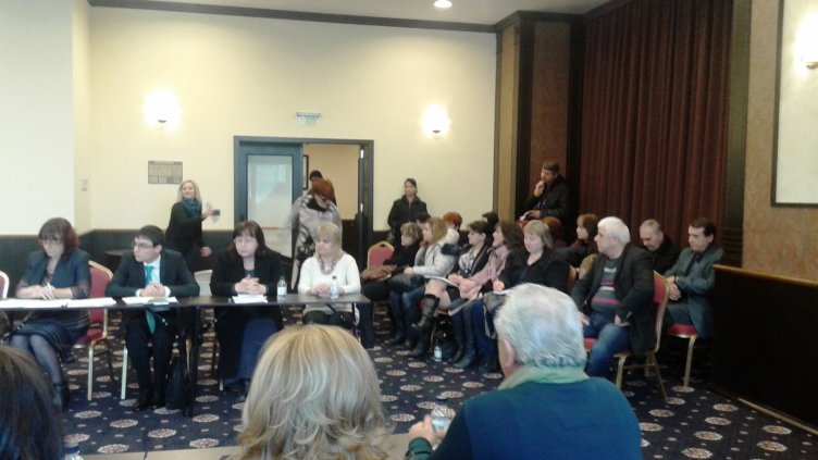 БСП и учителите от Варна настояват за един учебник по предмет