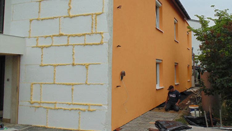 Санираме с евросредства еднофамилни къщи във Варна