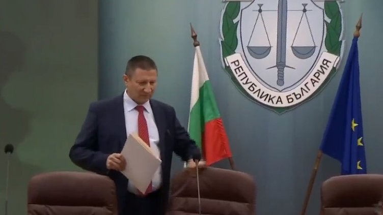 Сарафов поиска отстраняването на апелативния прокурор на Варна