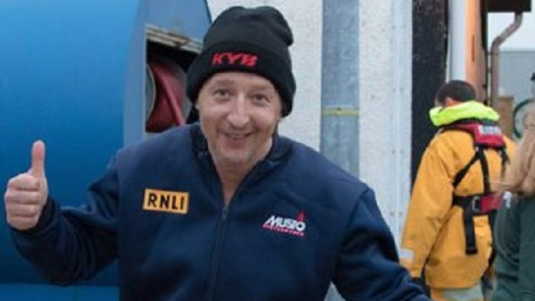 Спасеният Иван Дойчев. Снимка: &quot;Труд&quot;