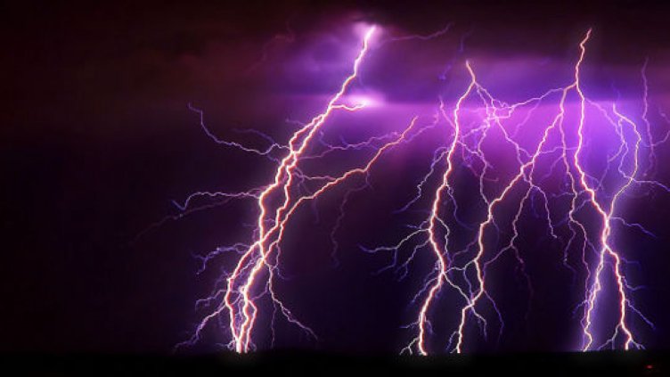 Повечето панелки - без гръмоотводи