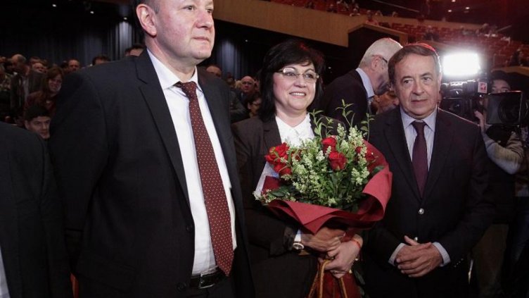 Миков дава оставка и като шеф на ПГ на БСП