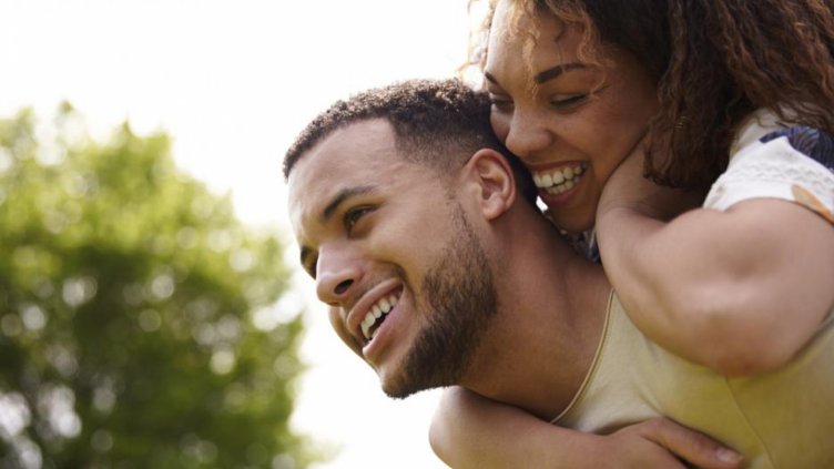 Пет начина да преборите скуката във връзката