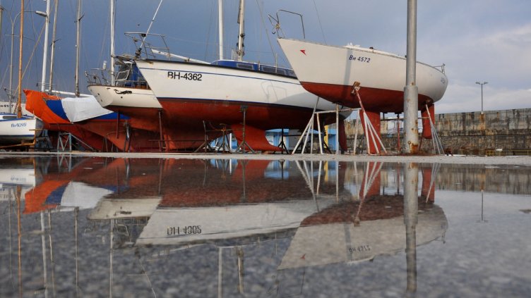 Яхт-клуб се жалва срещу продажбата на лодките му
