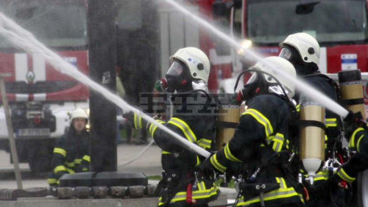 Възрастен мъж загина при пожар в дома си в Русе